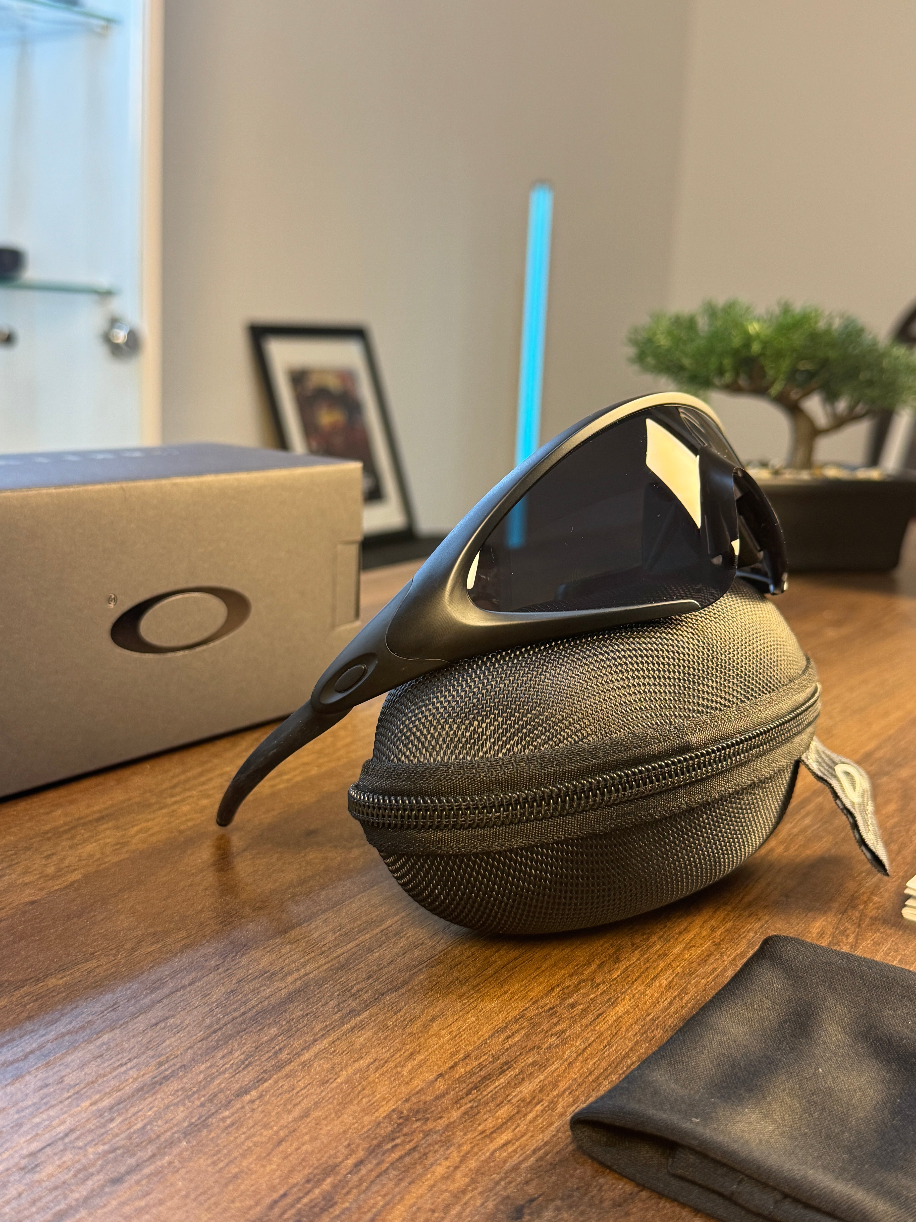 Oakley Ellipse
