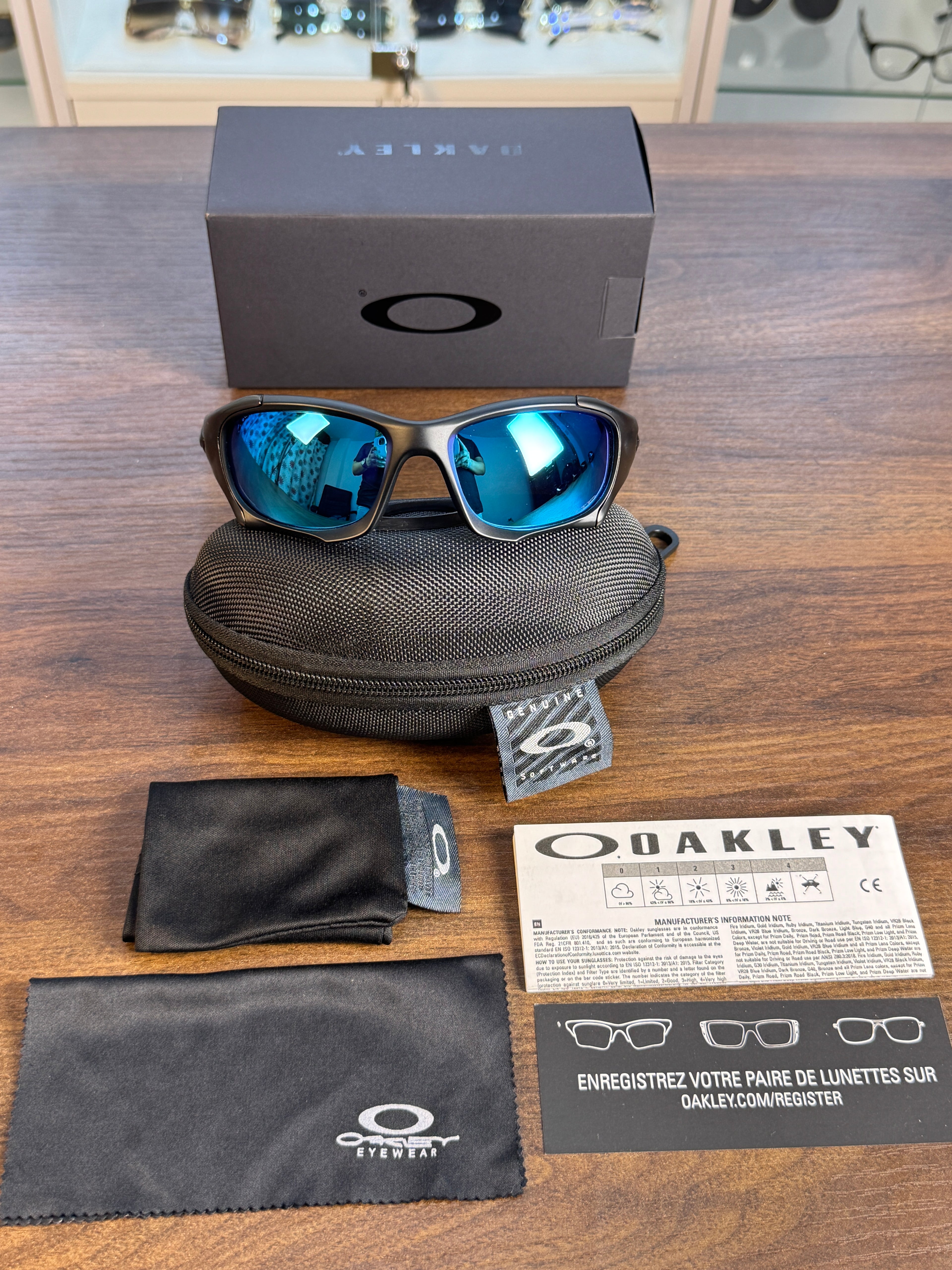 Oakley Pitboss