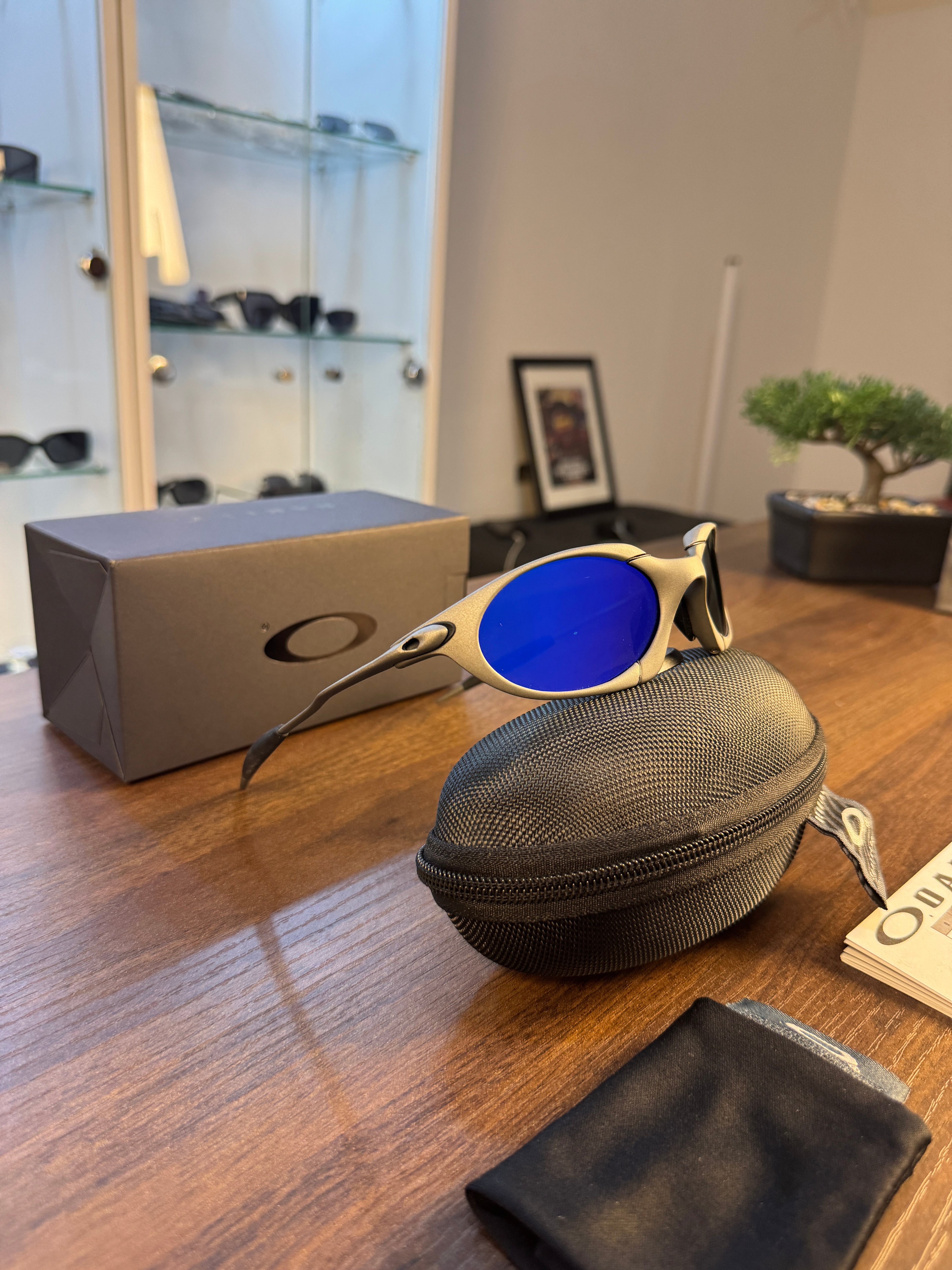 Oakley Romeo