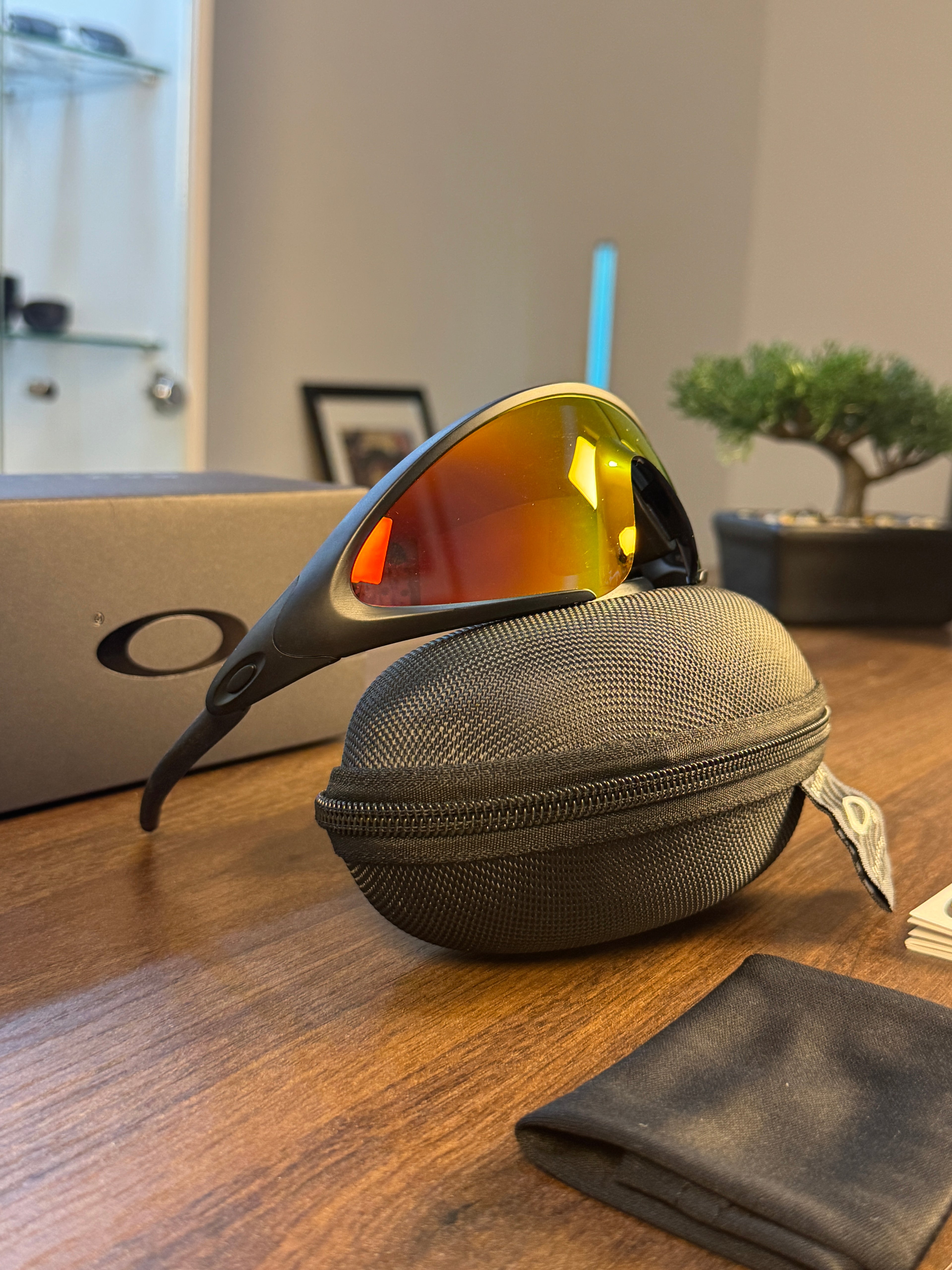Oakley Ellipse