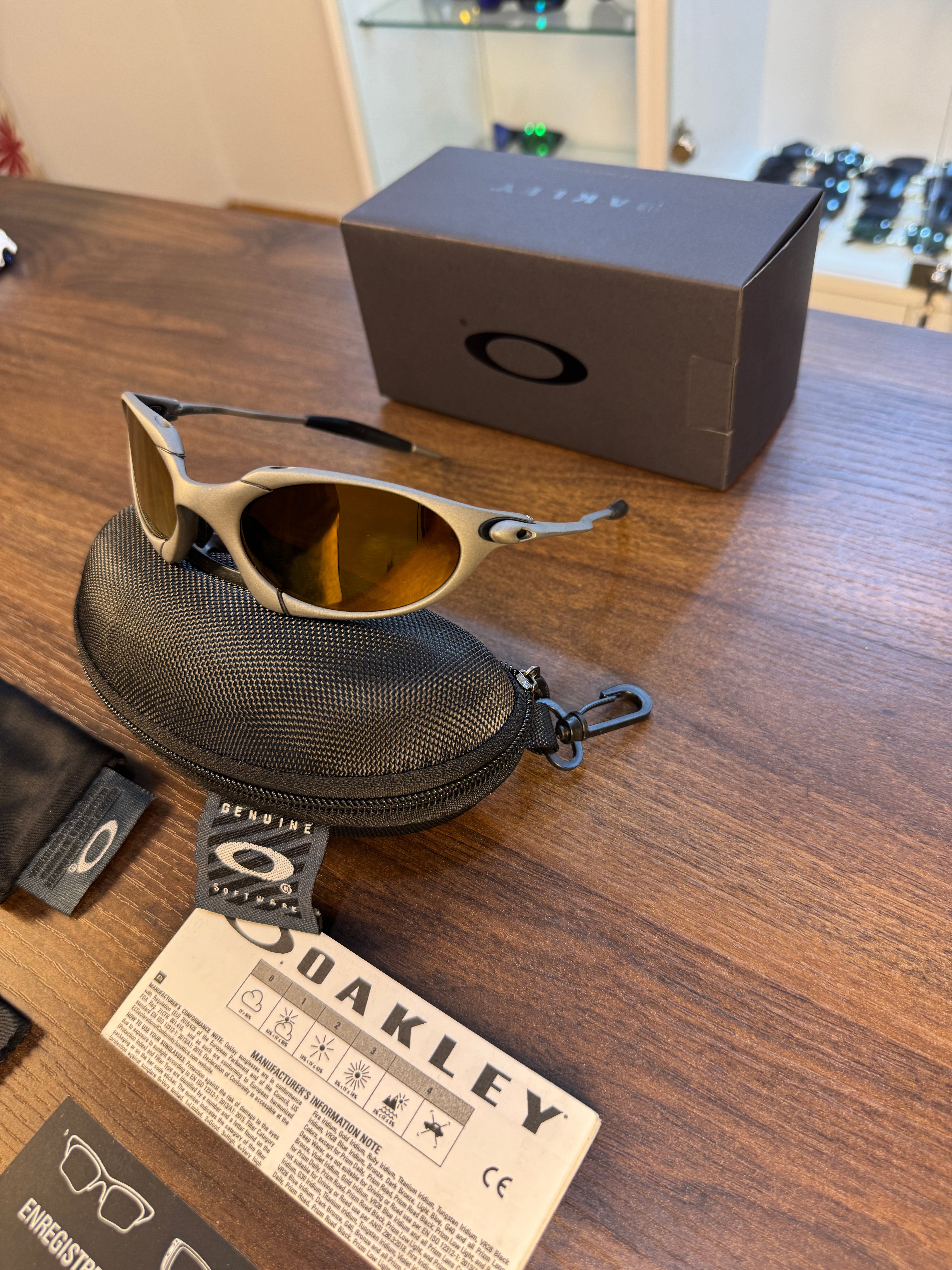 Oakley Romeo