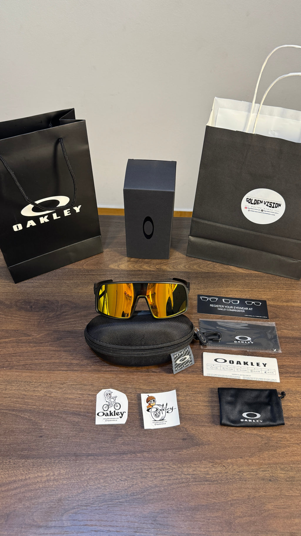 OAKLEY SUTRO