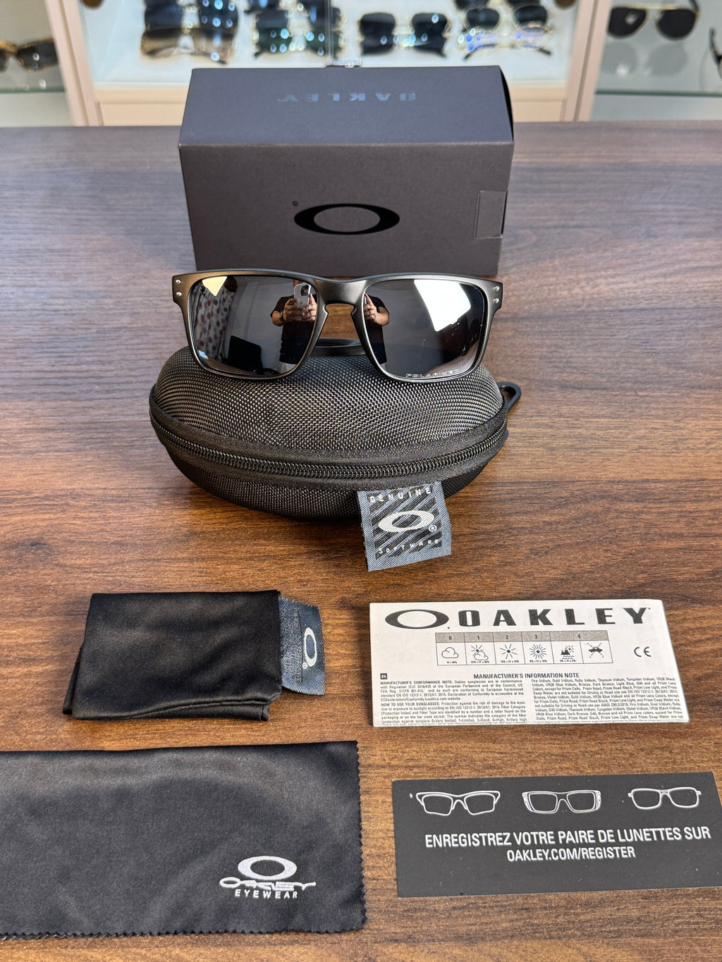Oakley Hoolbrok