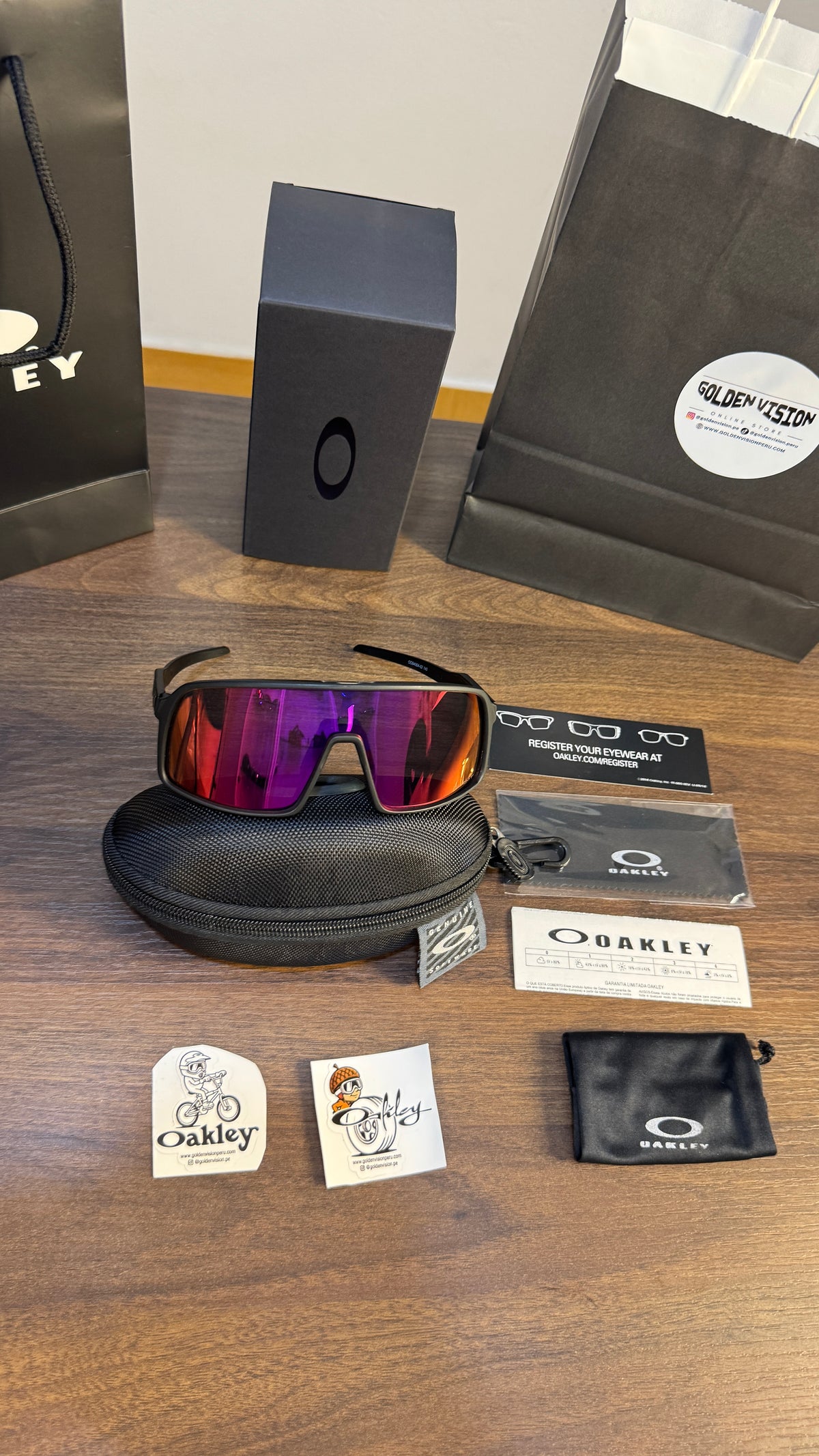 OAKLEY SUTRO