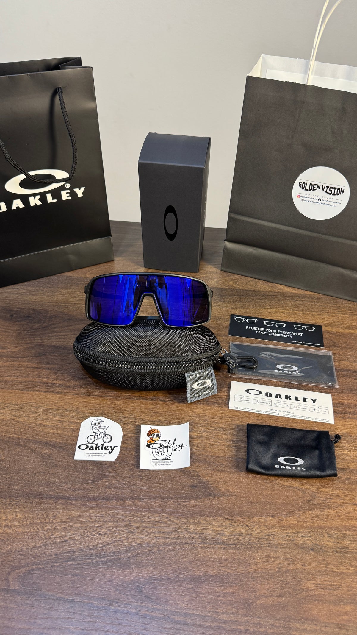 OAKLEY SUTRO
