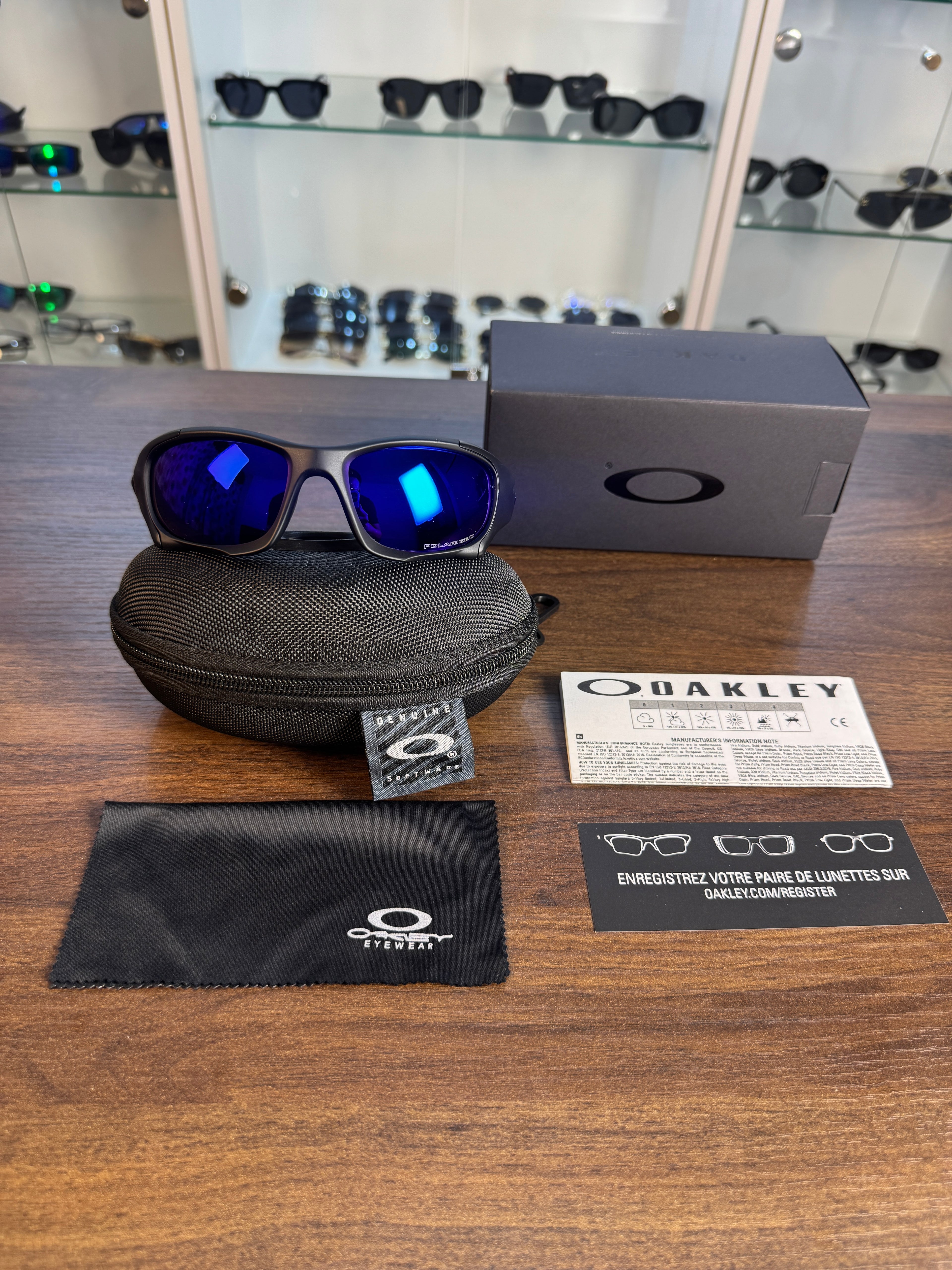 Oakley Pitboss