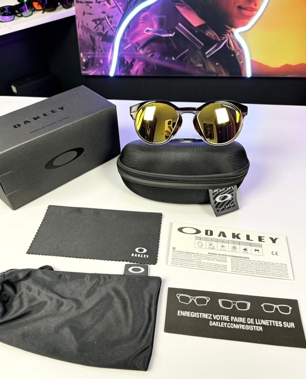 OAKLEY HSTN