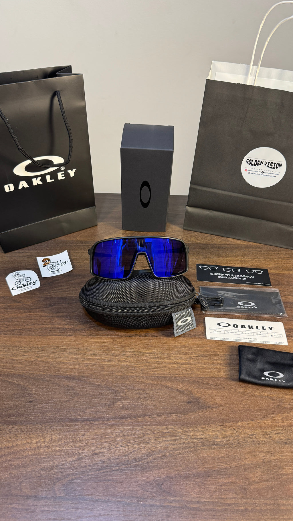 OAKLEY SUTRO