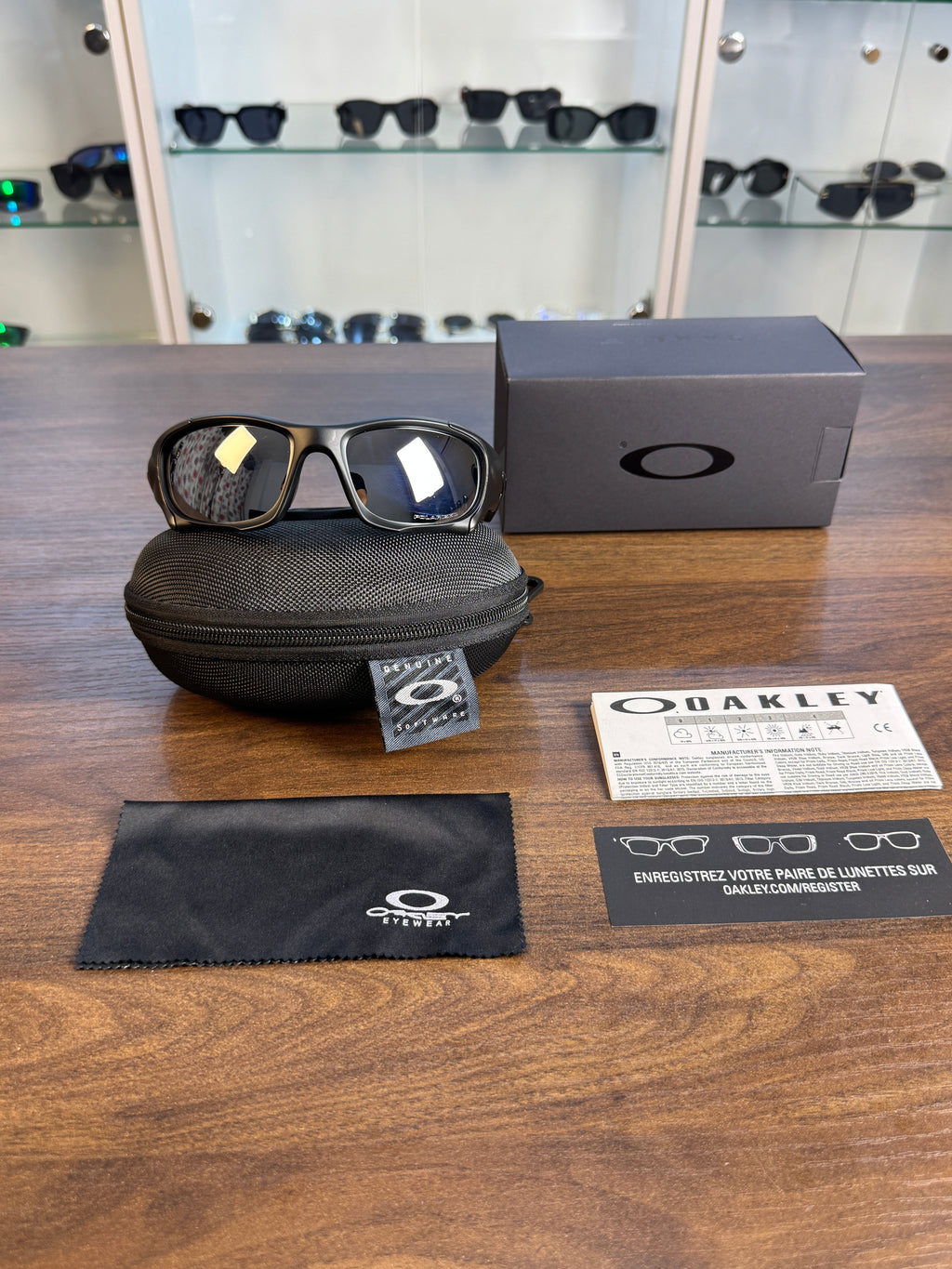 Oakley Pitboss