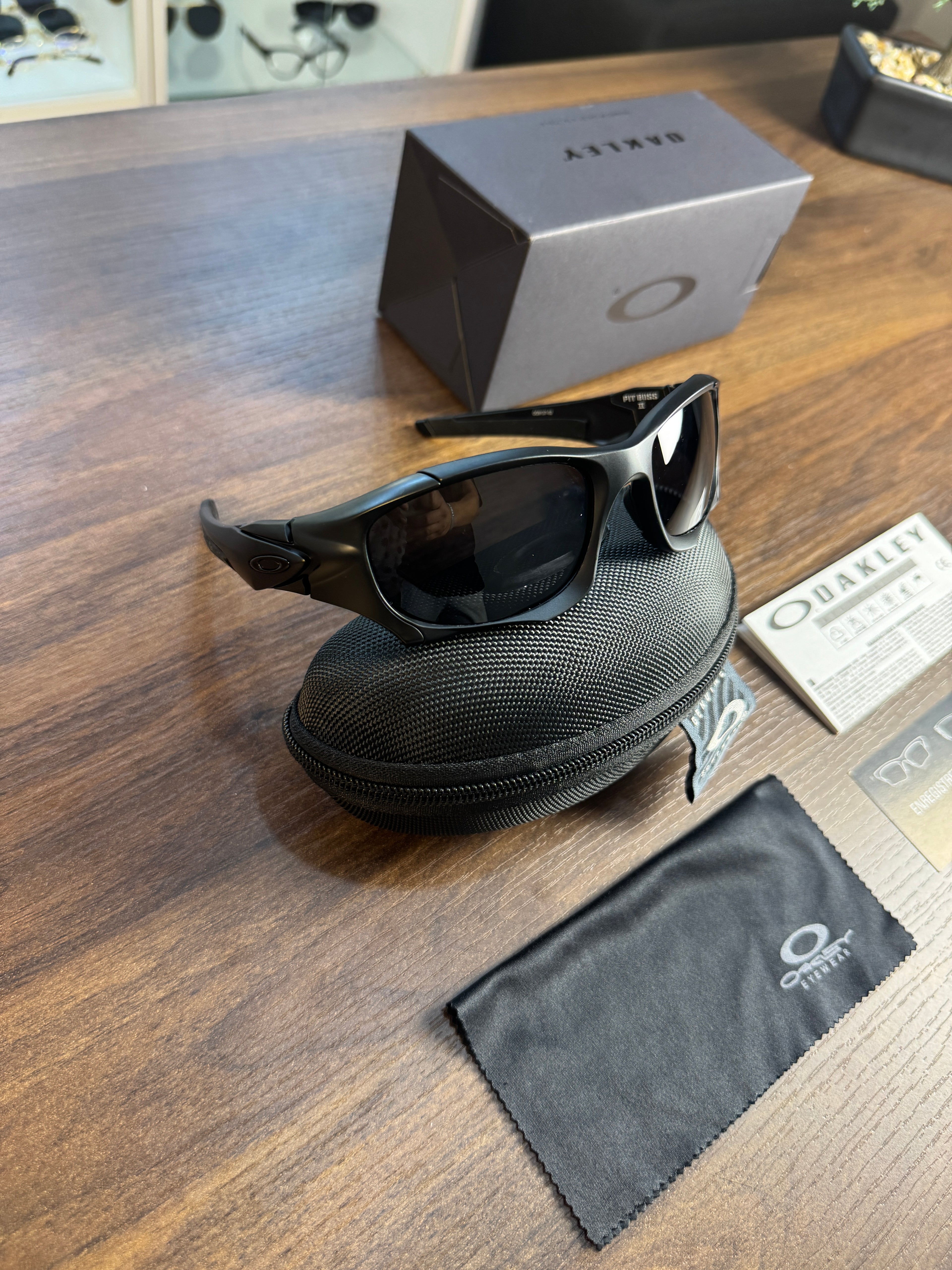 Oakley Pitboss