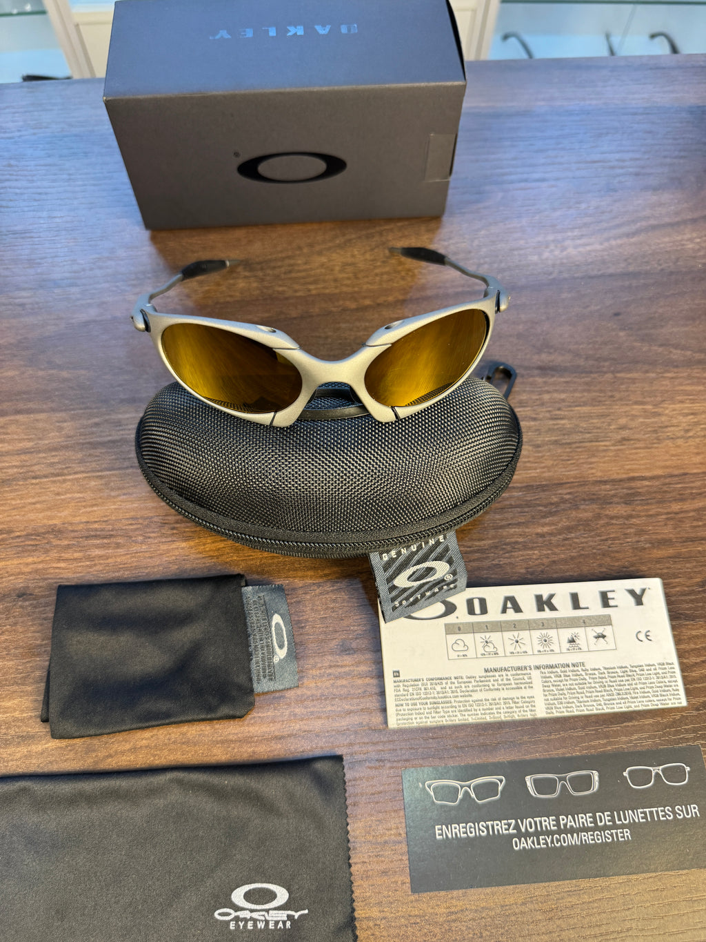Oakley Romeo