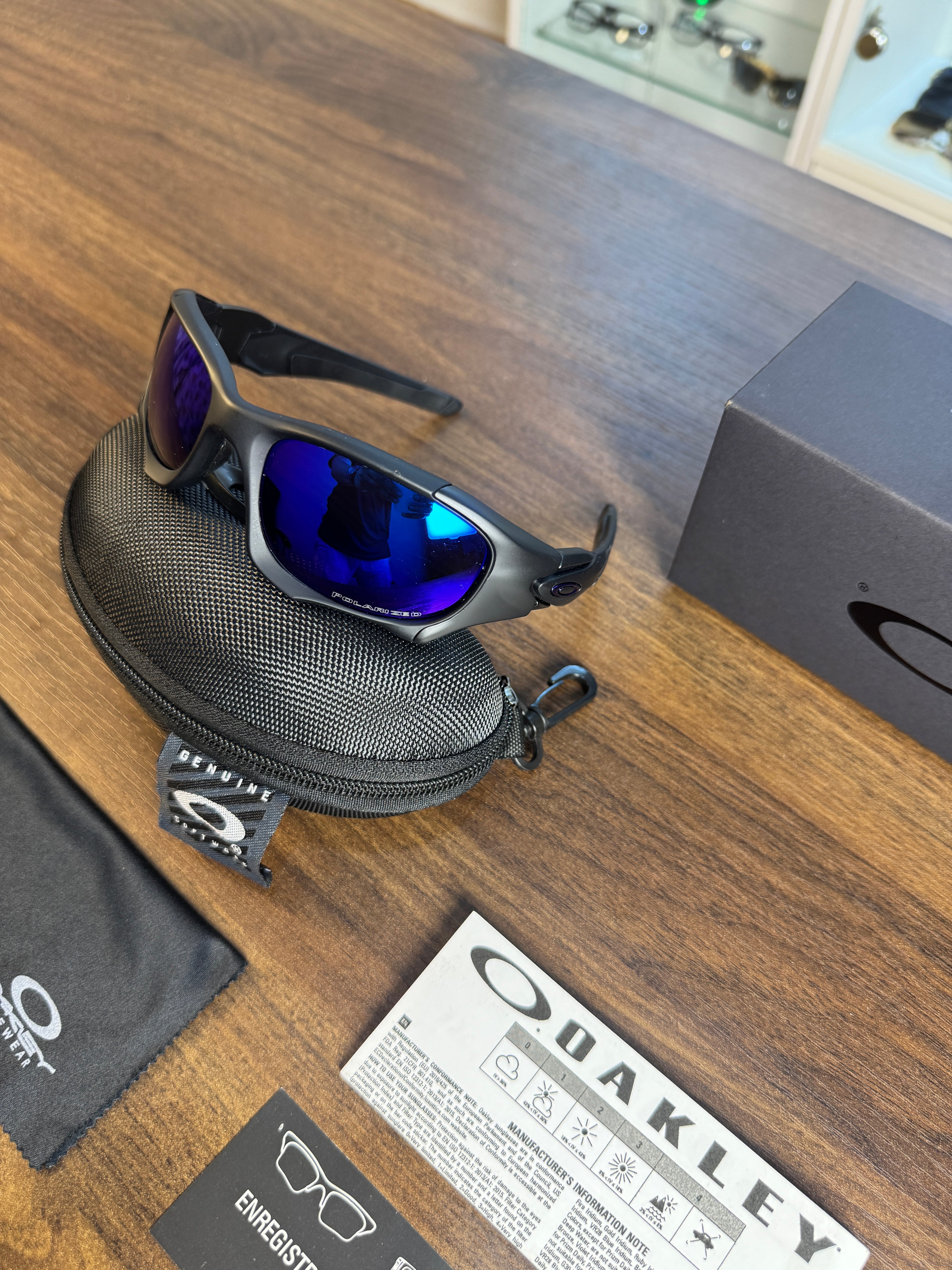 Oakley Pitboss