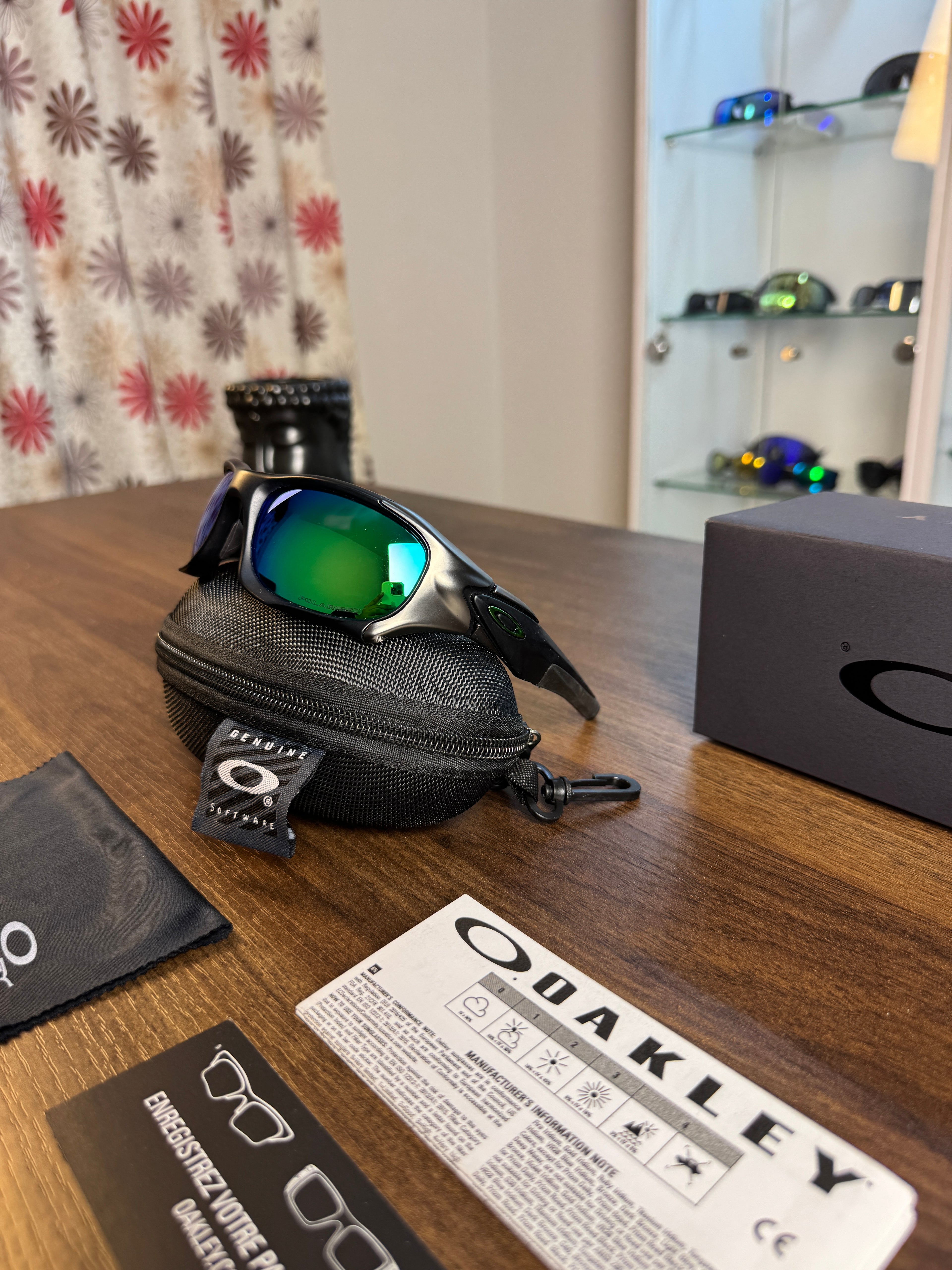 Oakley Pitboss