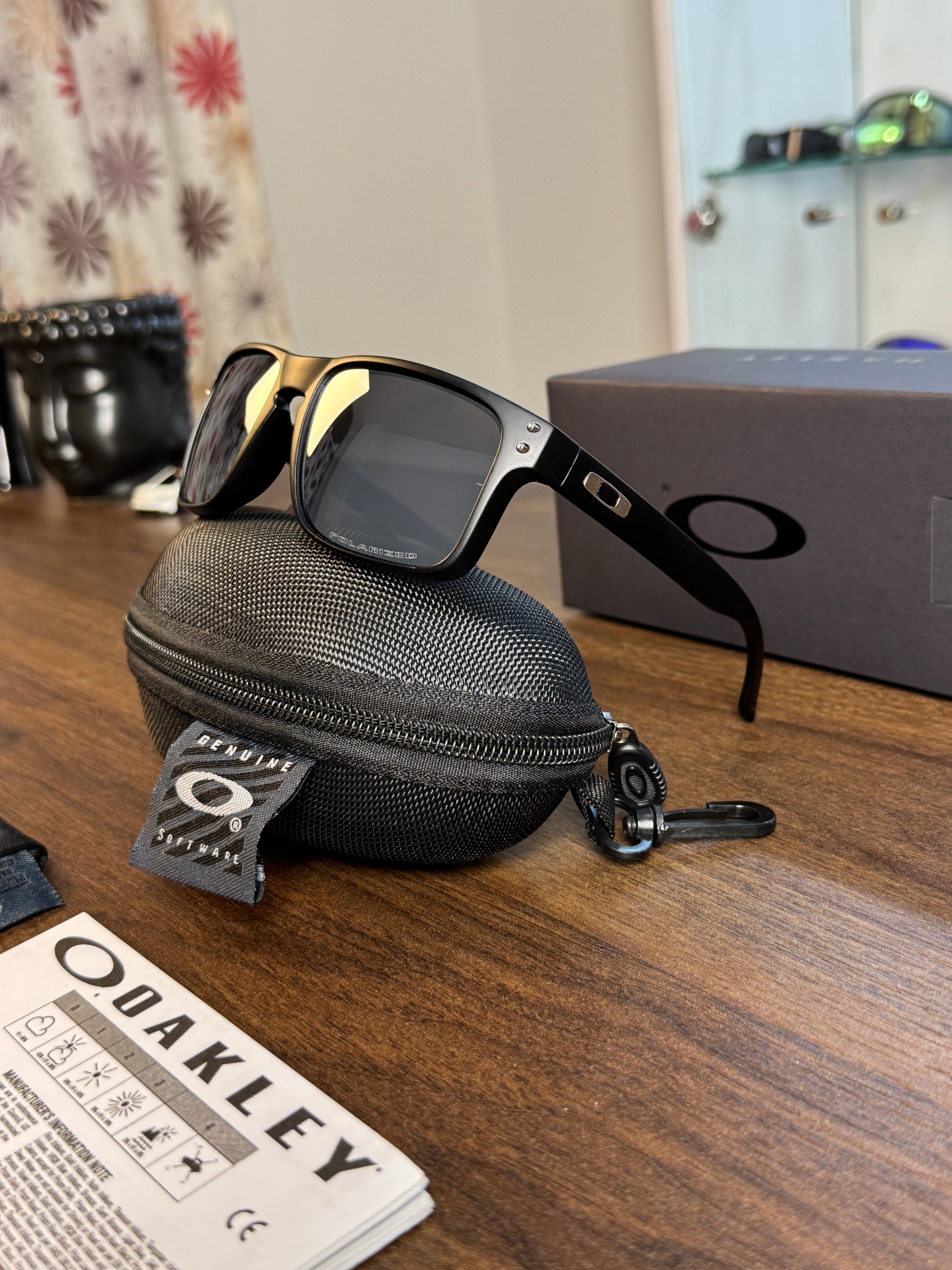 Oakley Hoolbrok