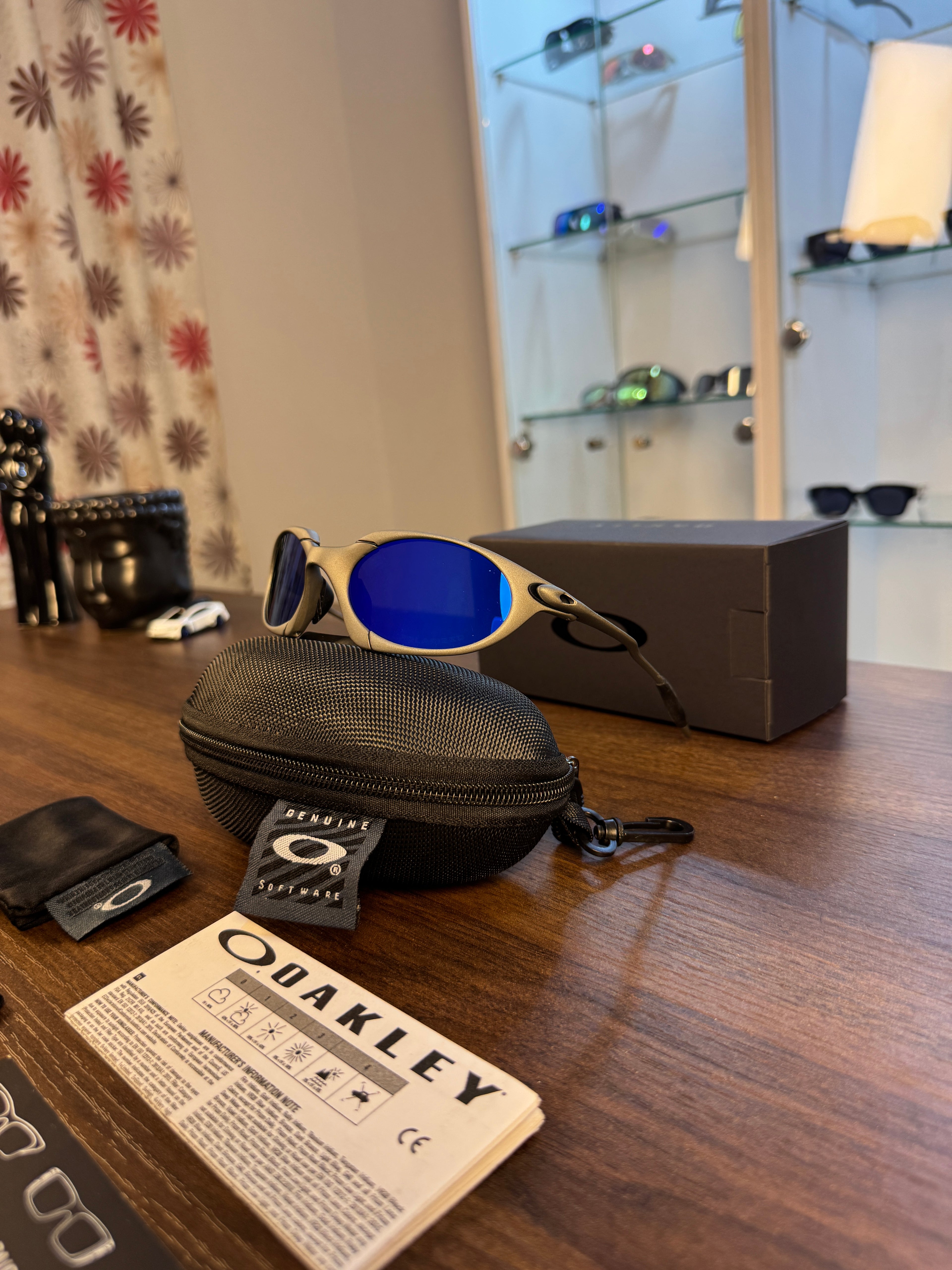 Oakley Romeo