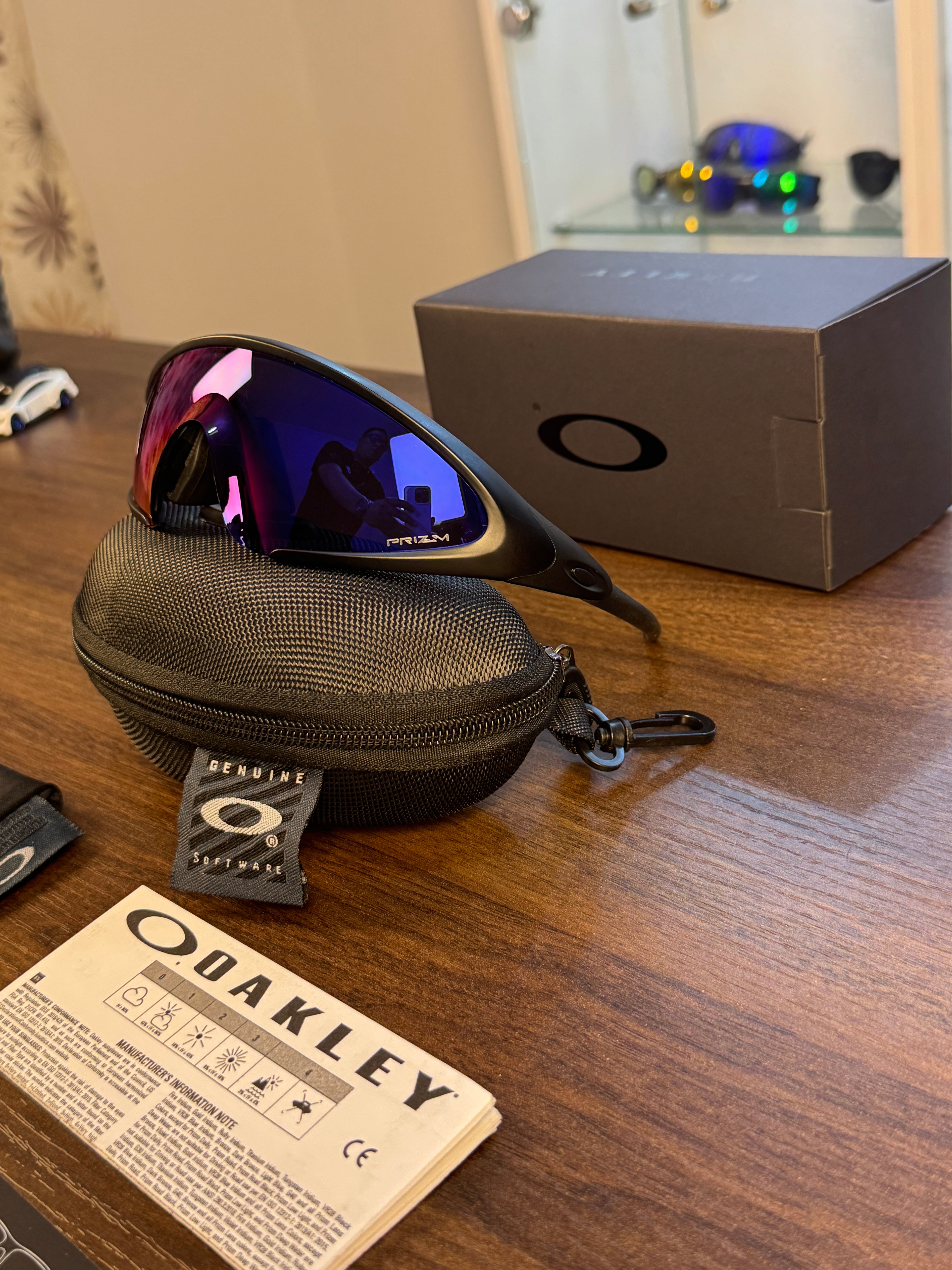 Oakley Ellipse