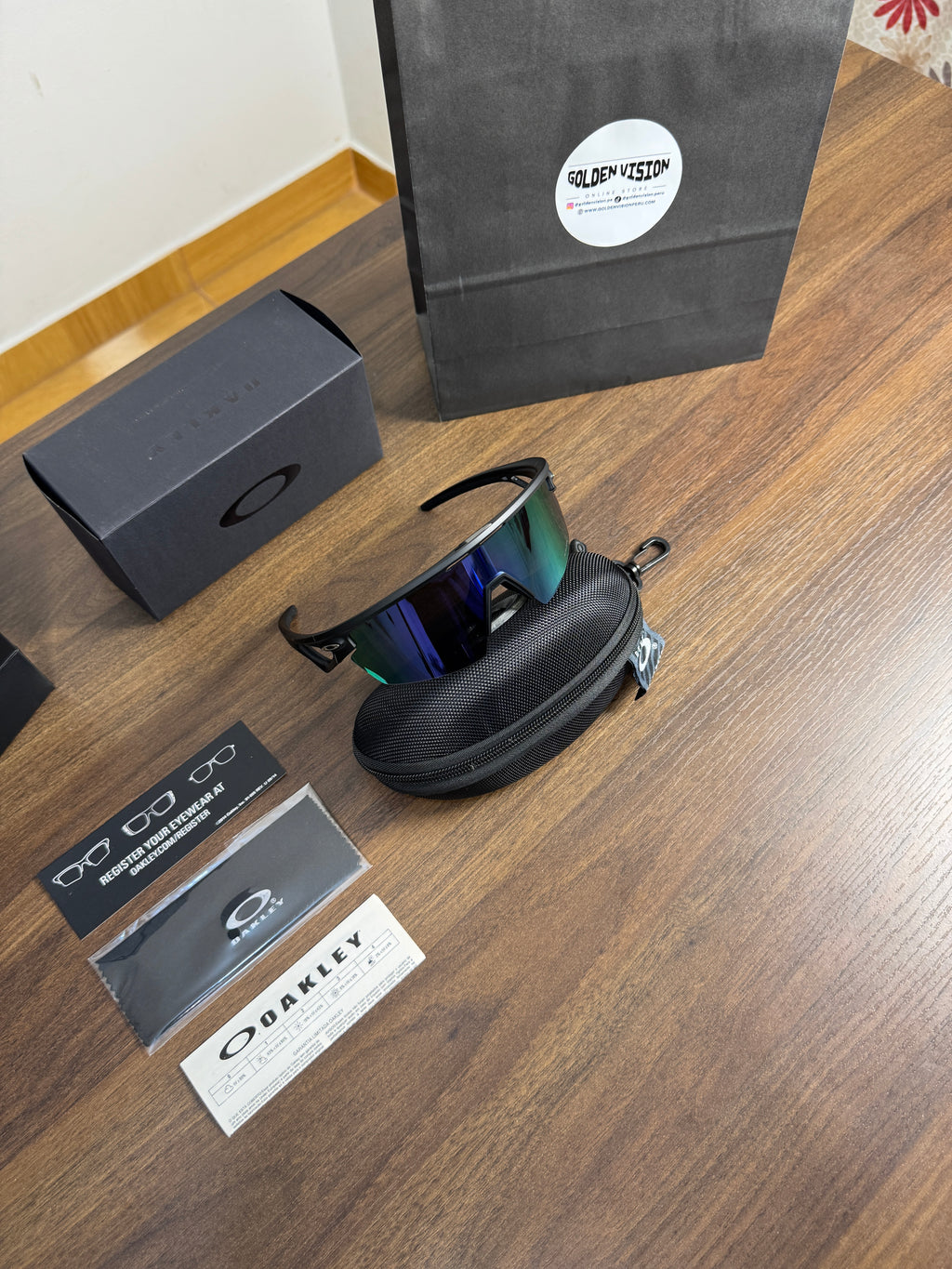 Oakley Sphaera