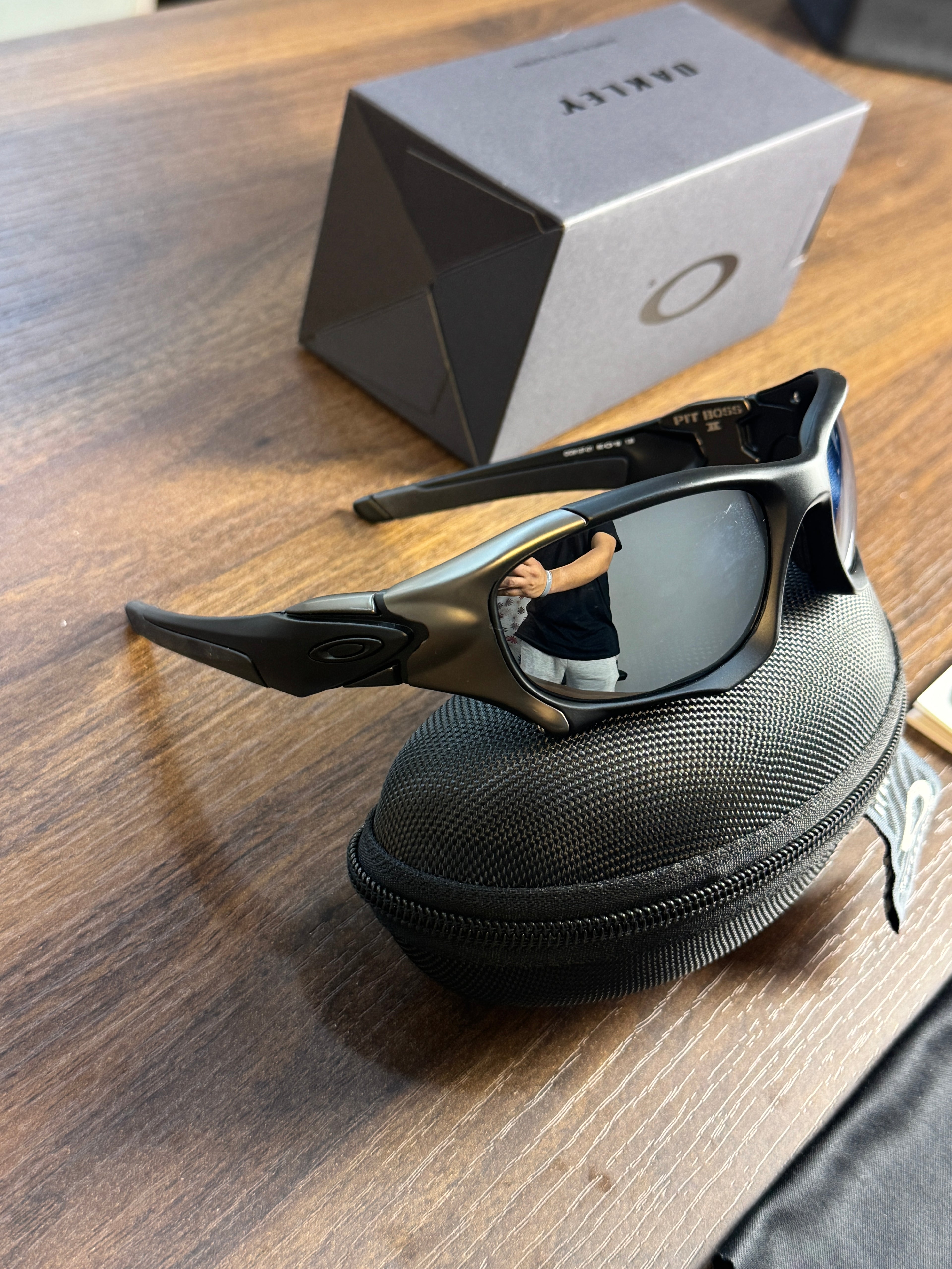 Oakley Pitboss