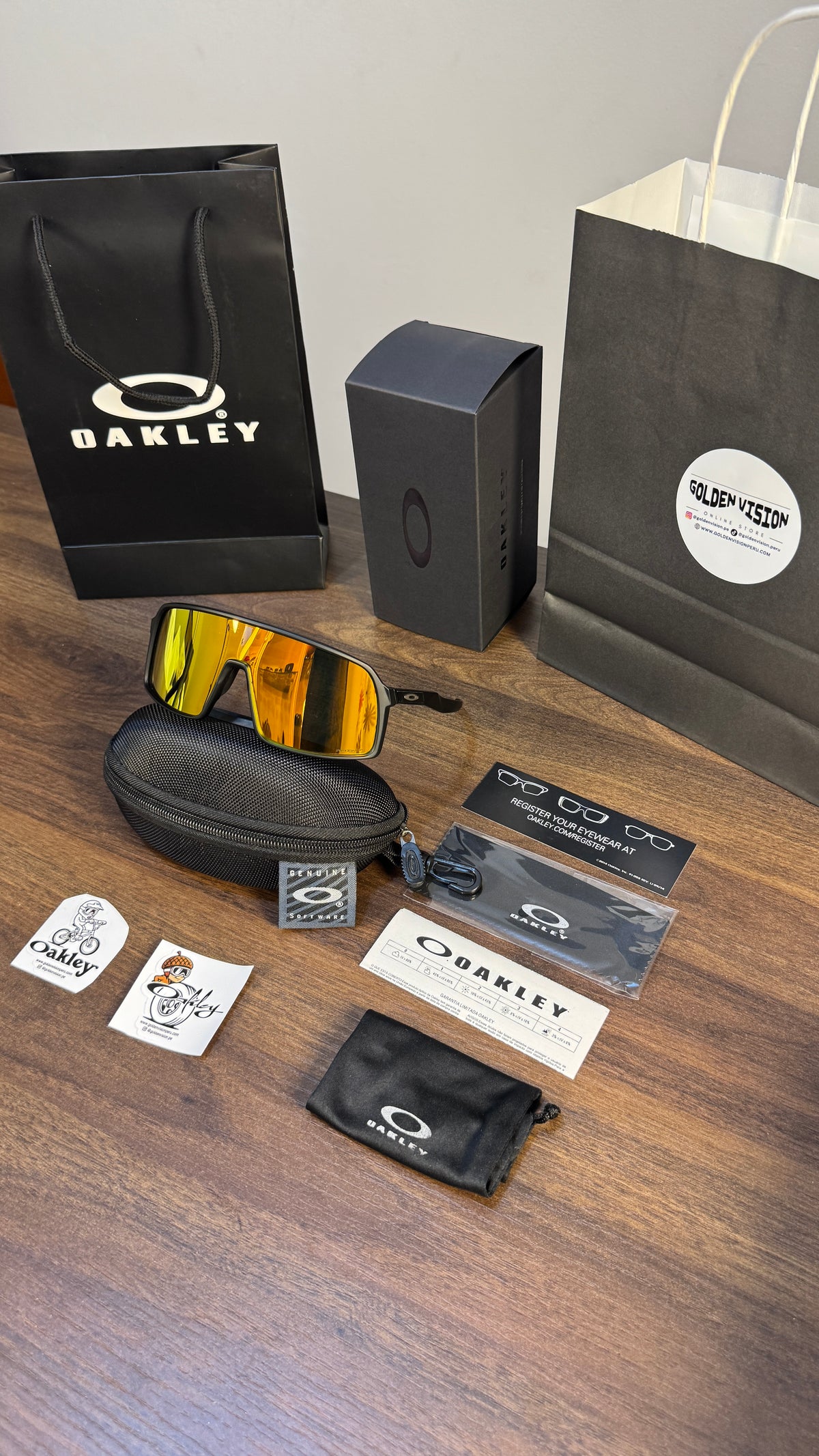 OAKLEY SUTRO