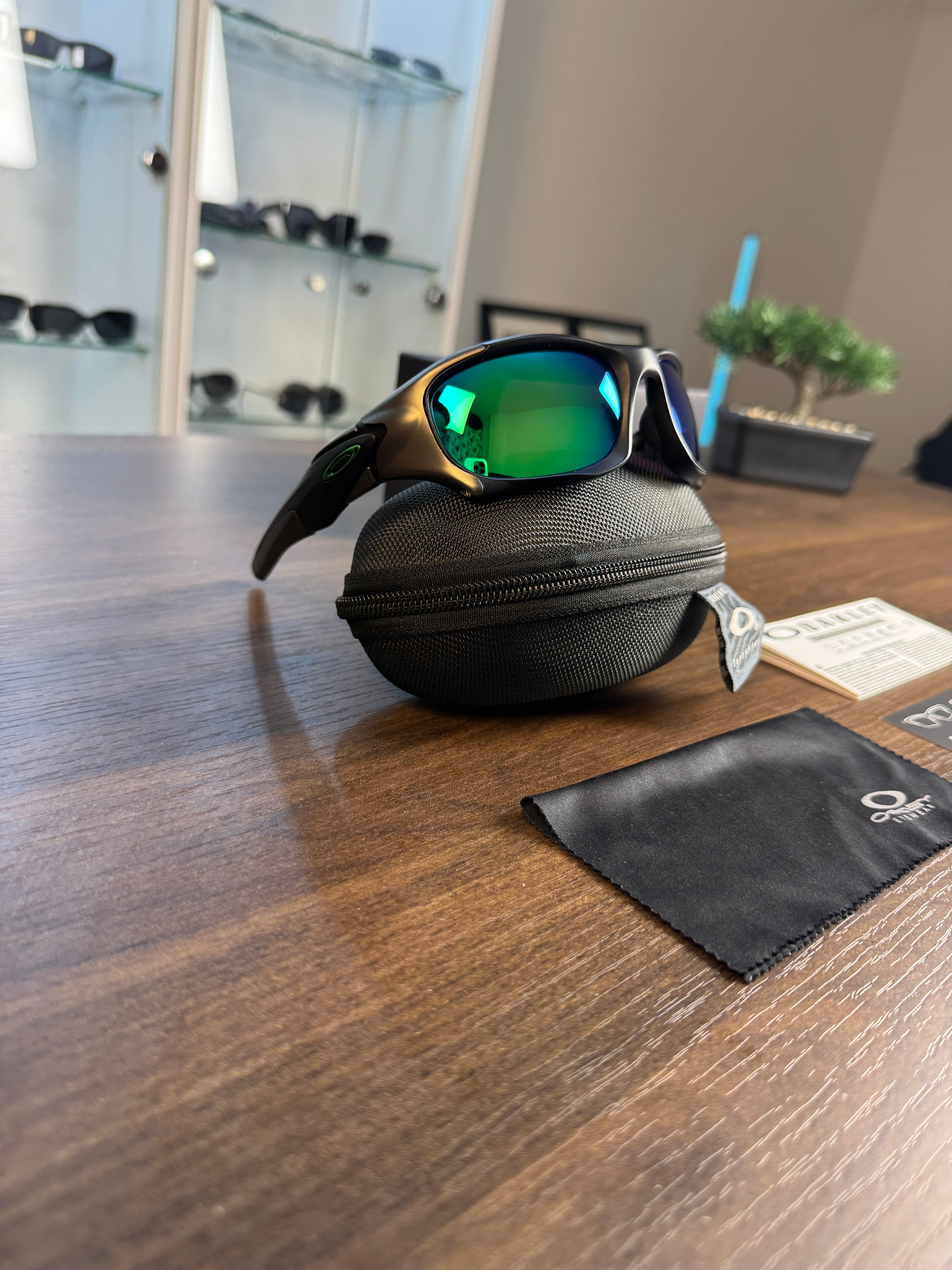 Oakley Pitboss