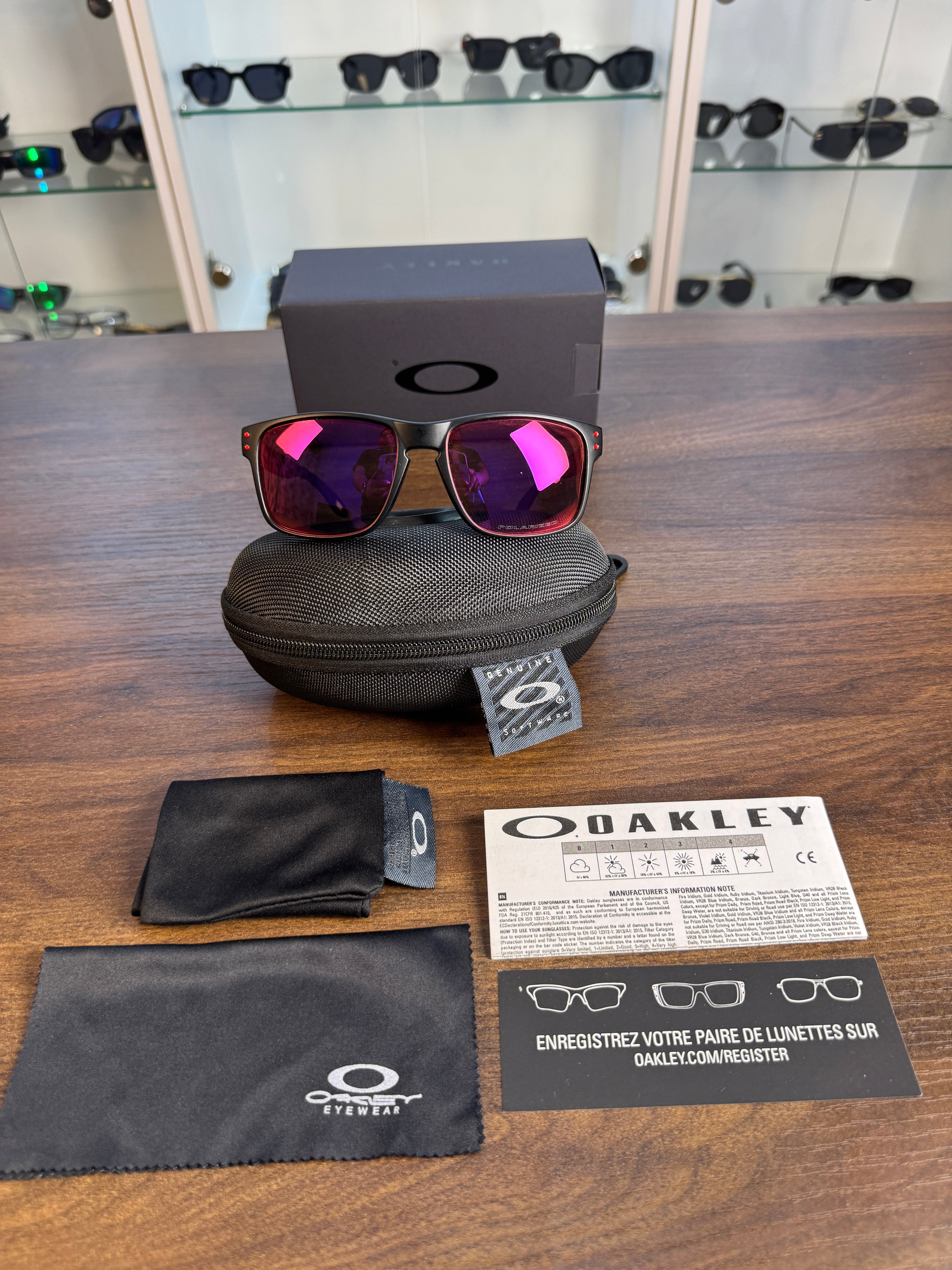 Oakley Hoolbrok