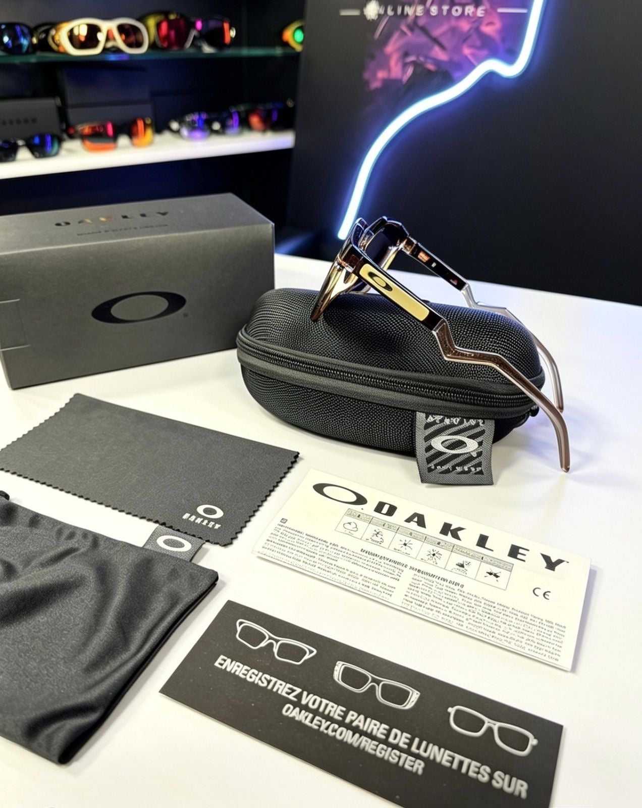 OAKLEY HSTN