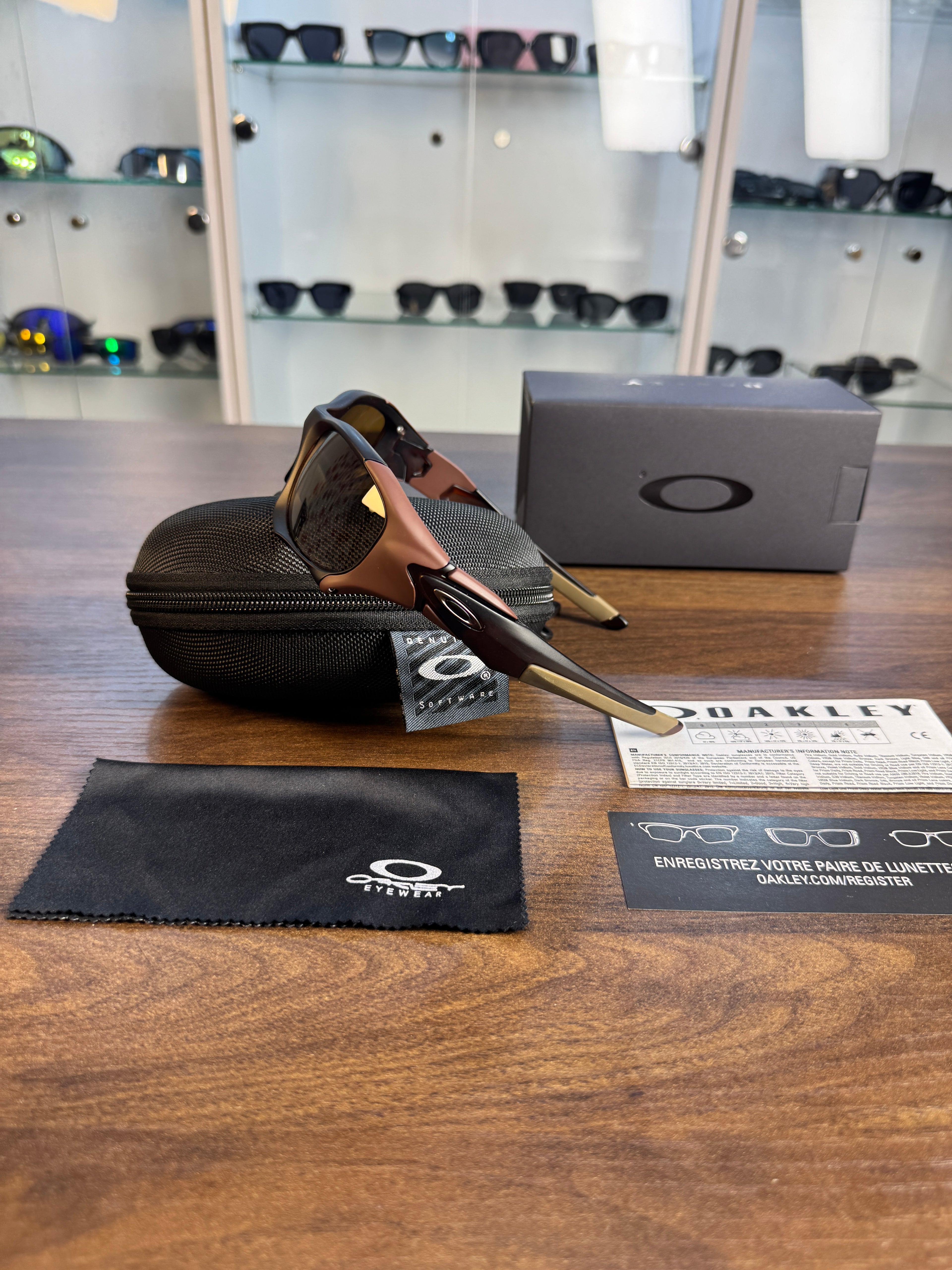 Oakley Pitboss