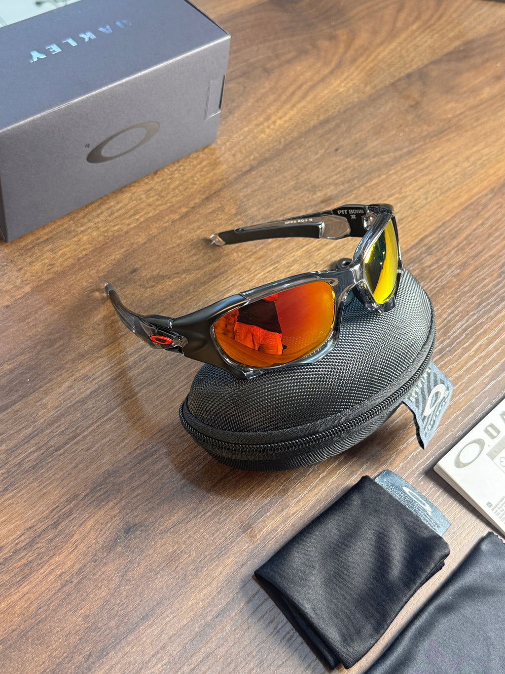 Oakley Pitboss