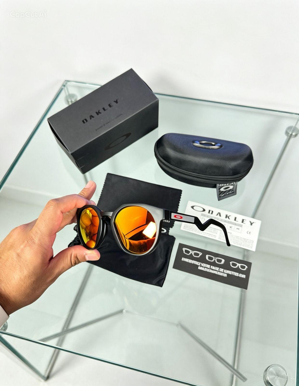 OAKLEY HSTN