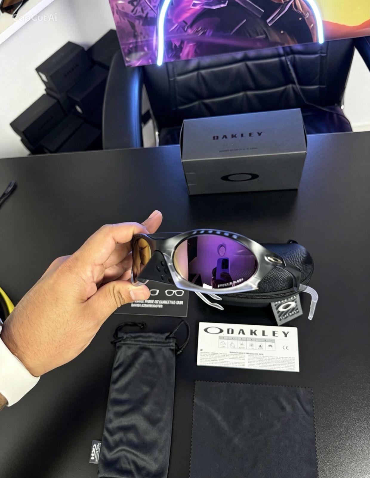 OAKLEY PLANTARIS