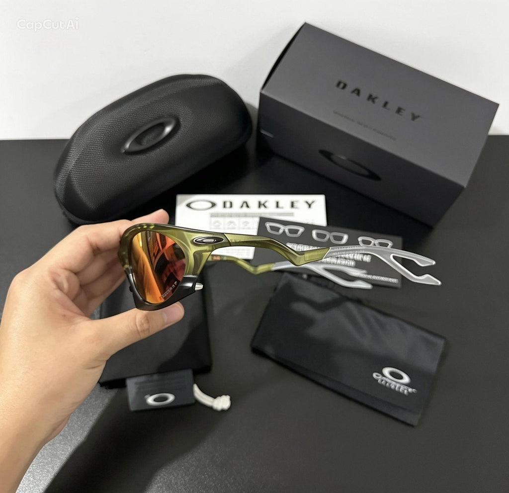 OAKLEY PLANTARIS