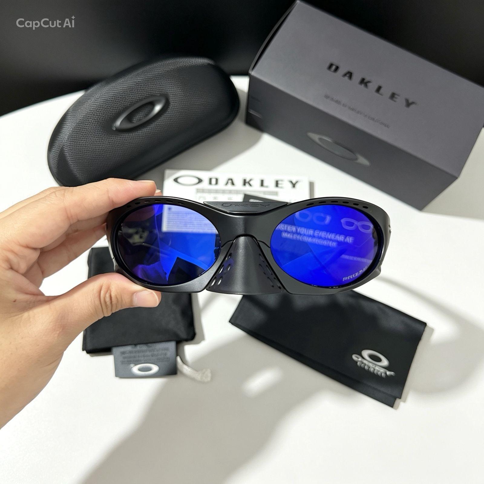 OAKLEY PLANTARIS