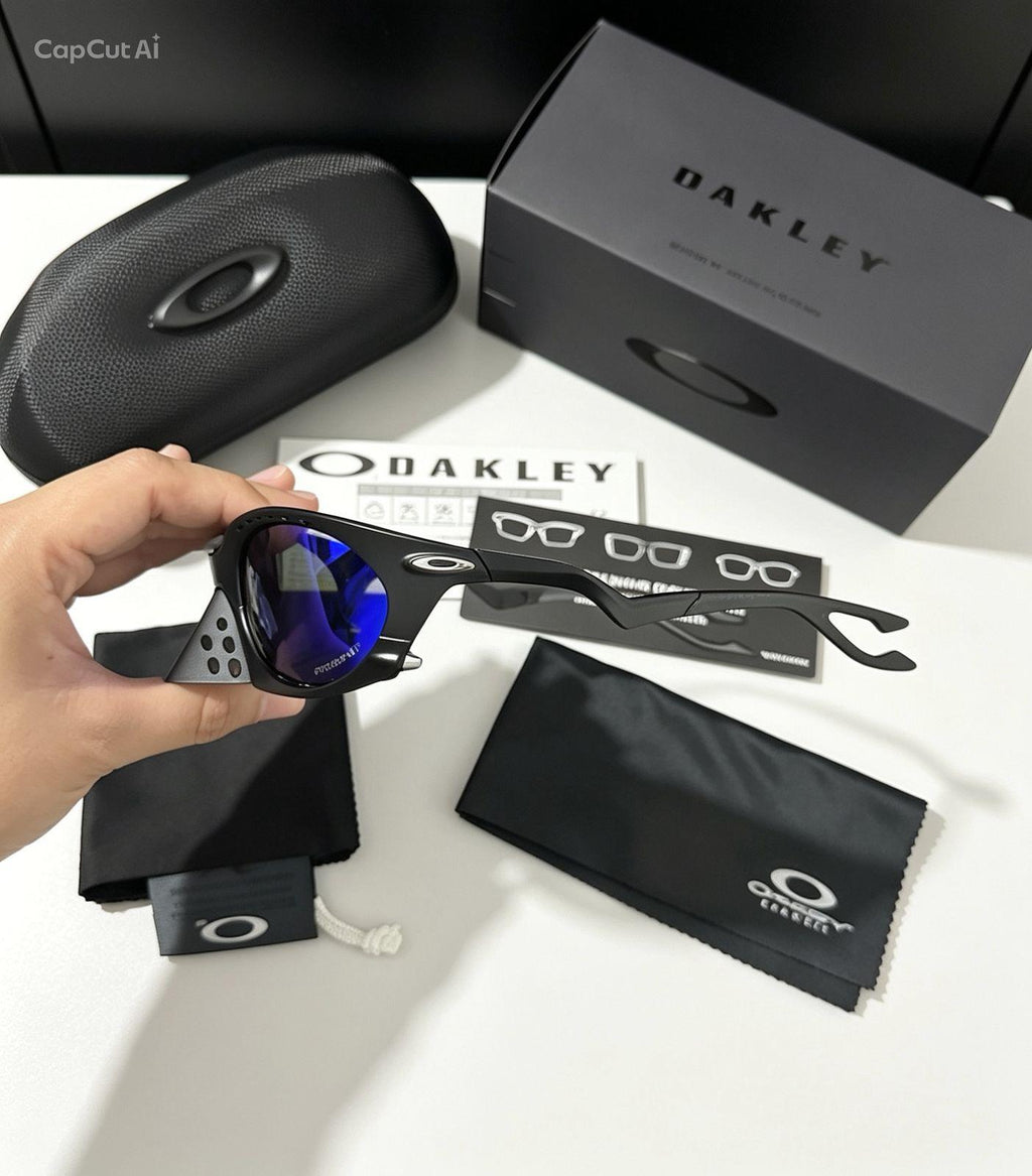 OAKLEY PLANTARIS