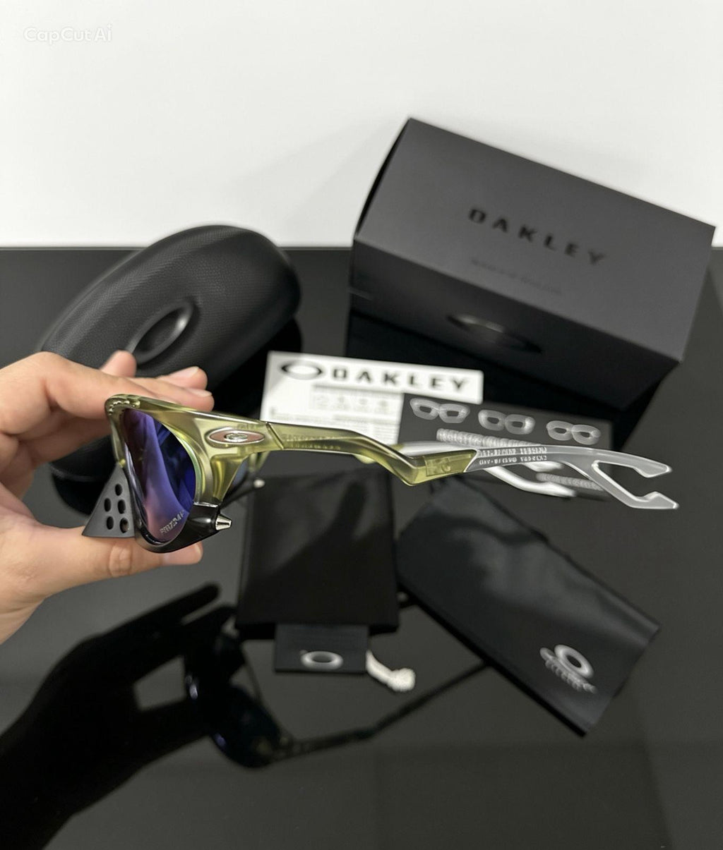OAKLEY PLANTARIS